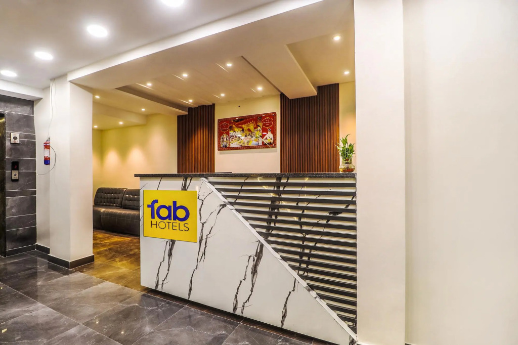 FabHotel Alpine Inn