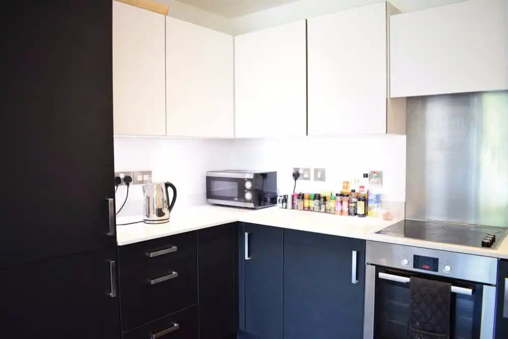 Modern 3 Bedroom Maisonette