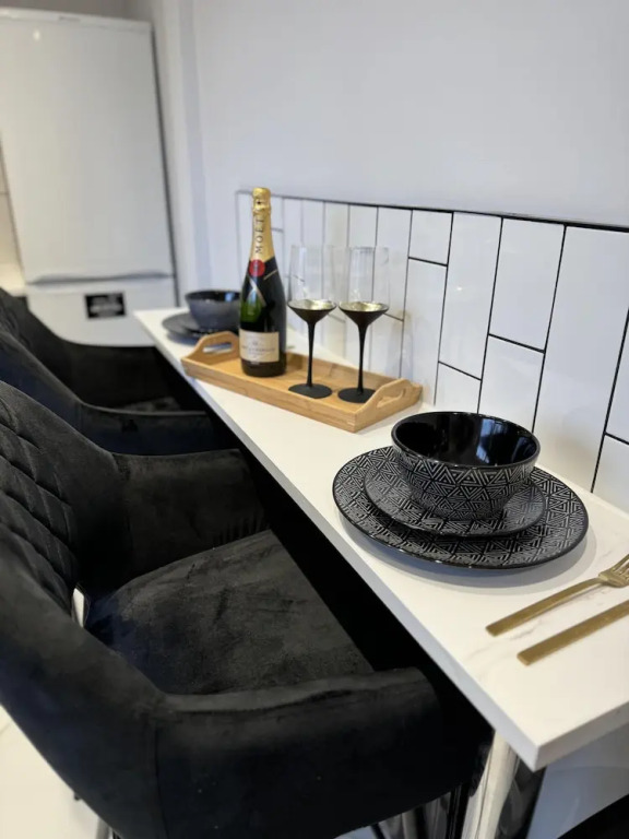 Impeccable 3-bed House in Walsall