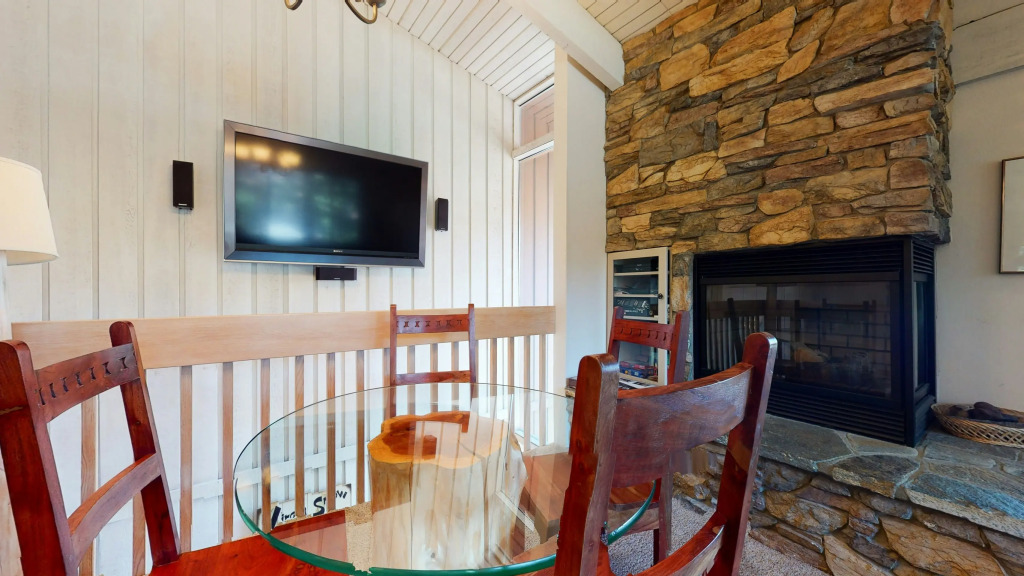 Mammoth West #115 Condo