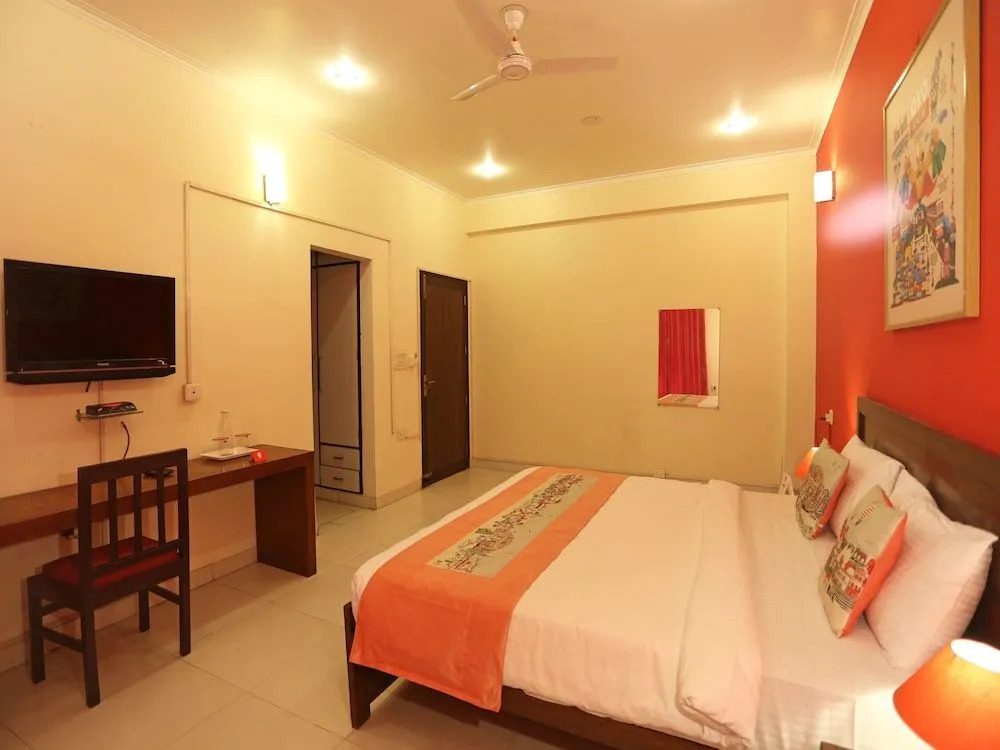 OYO Flagship 144 Noida Expressway NSEZ
