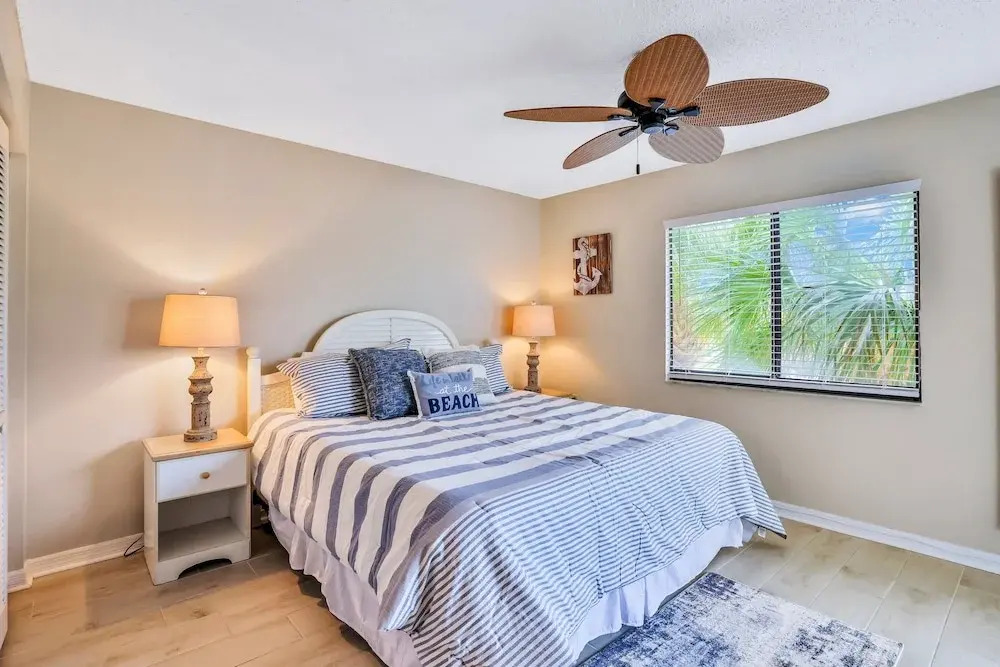 Third Floor Condo With Shared Pool, Free Wifi, Central AC, & Shared Tennis