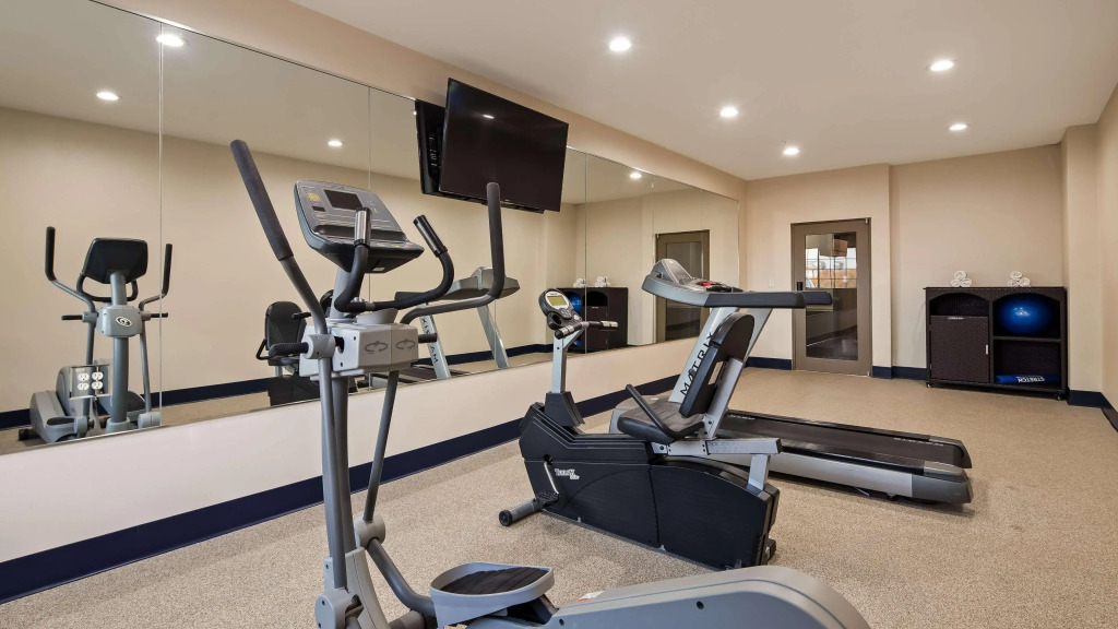 Best Western PLUS Tulsa Inn & Suites