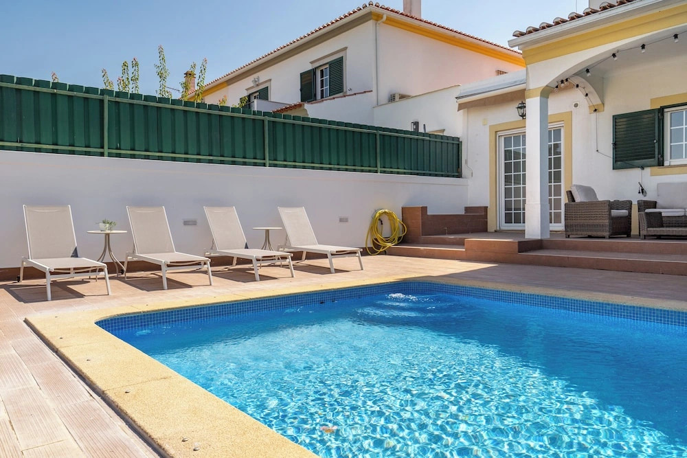 Villa in Azeitao w Pool and Garden