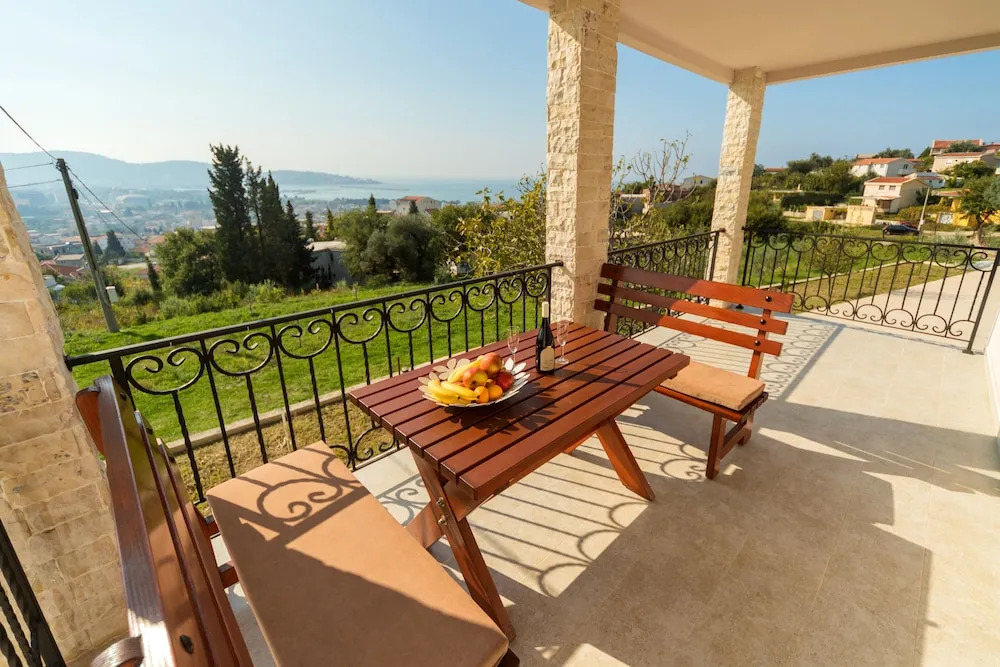 Uphill Glavanovic Villas