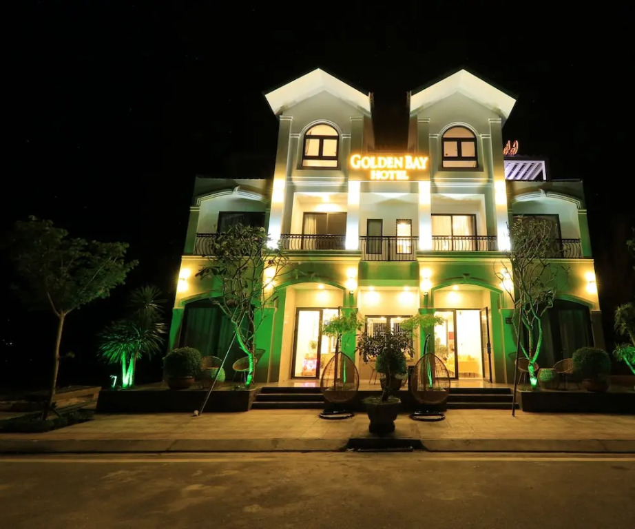 Goldenbay