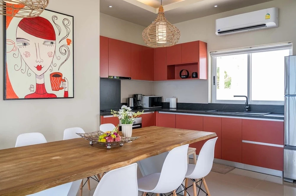 3 Bedroom Close To Fisherman`s Village KBR18