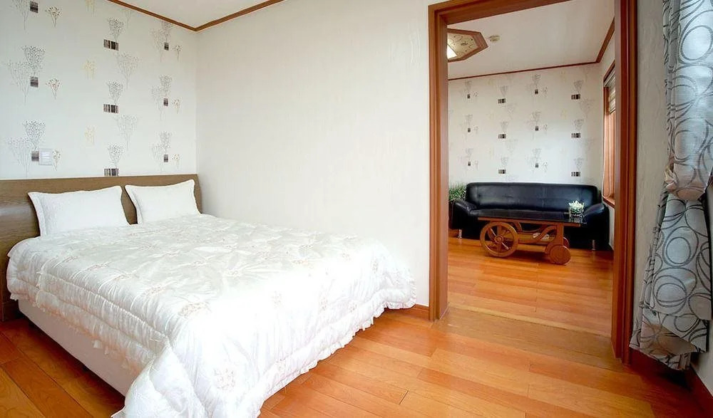 Jeju E-house Pension