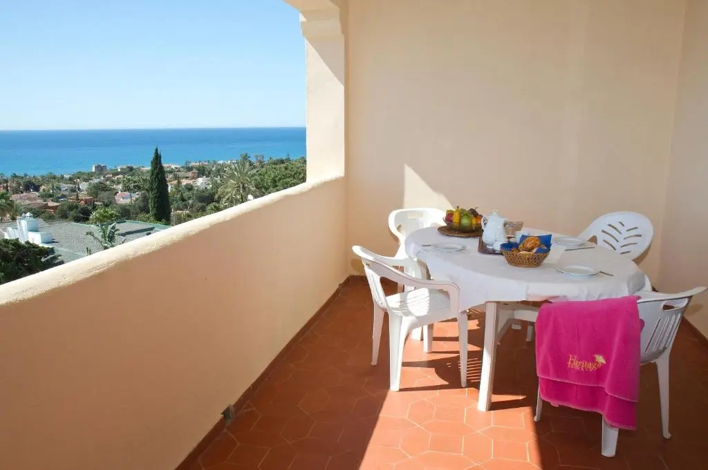 Apartamentos El Toro
