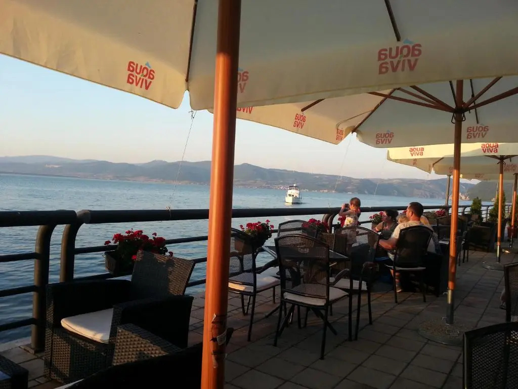 Kafana Zlatna Ribica