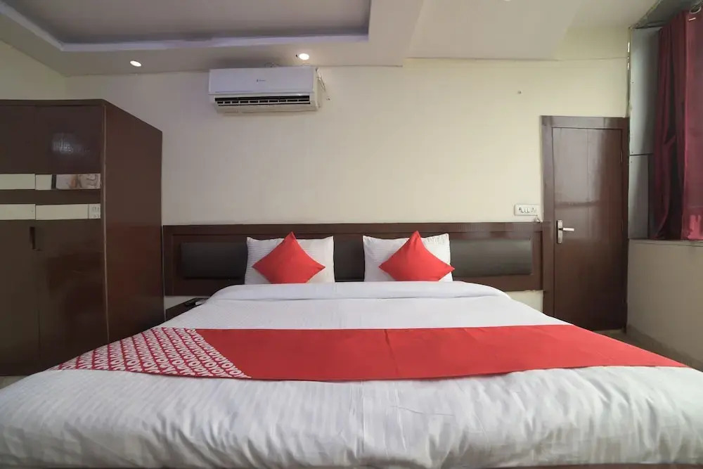 Oyo 28266 Travel Inn
