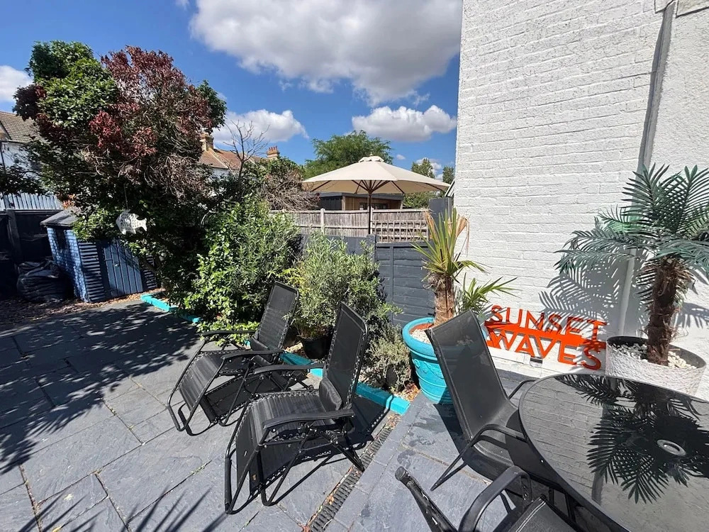 Coastal House Opposite Beach Sleeps 6 Pet Friendly