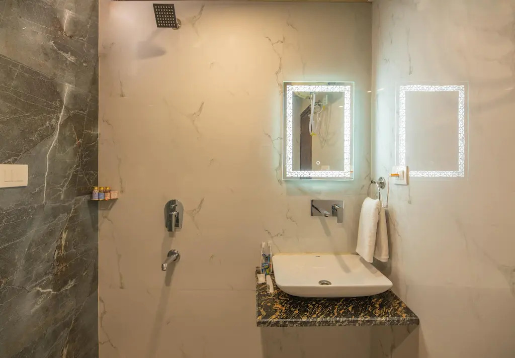 Hotel Ayu Suites