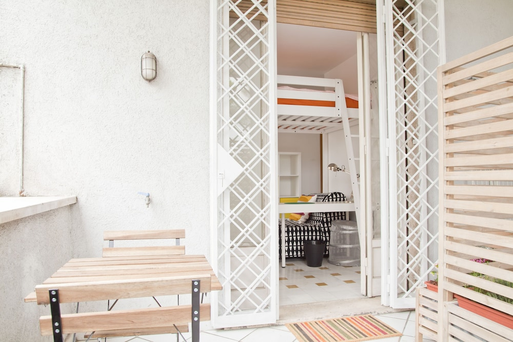 Kamchu Apartments Single Room Villa Ada 5
