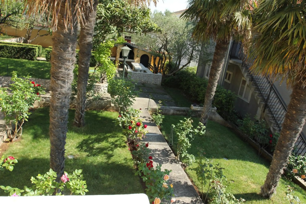Vila Rojana