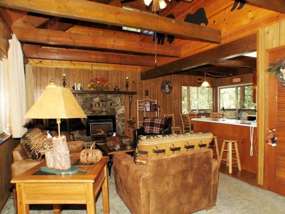 Tahoe Tree House  1831m 3 Bedroom Cabin