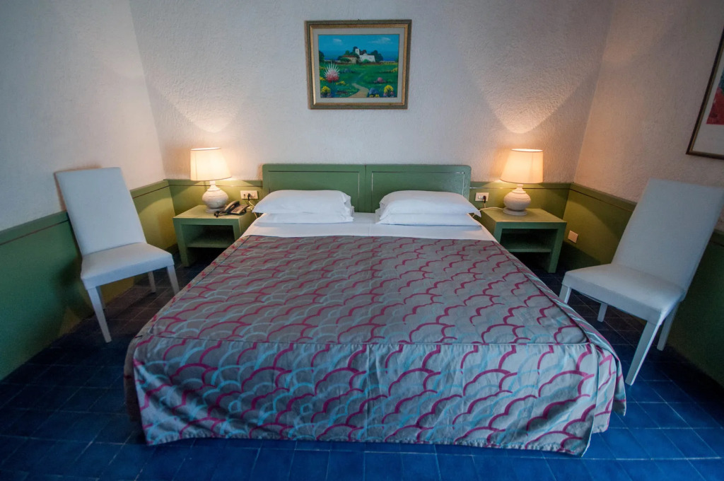 Marina Club Hotel