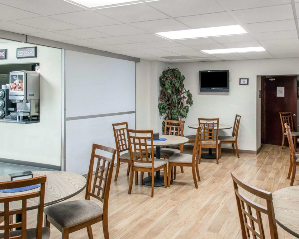 Regency Inn And Suites