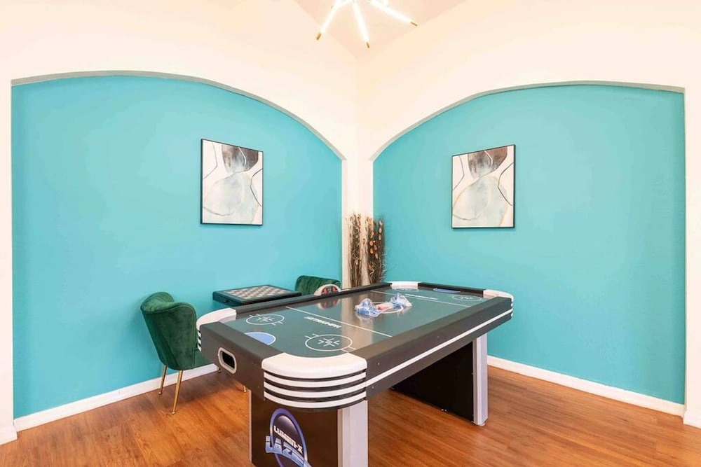 Super Lush- Foam Beds w Pool Games