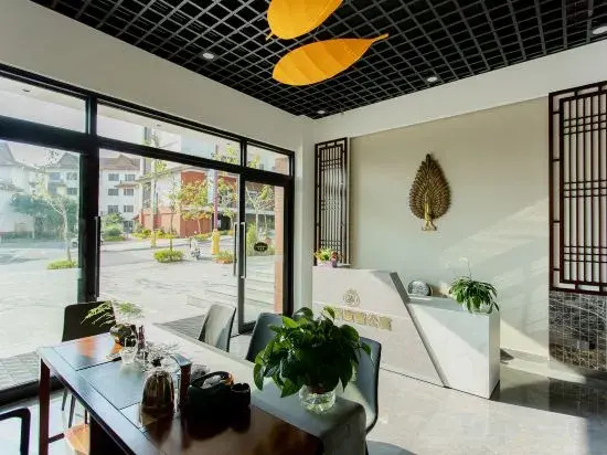 Jishu Holiday Apartment (Menghai Mengbala Store)