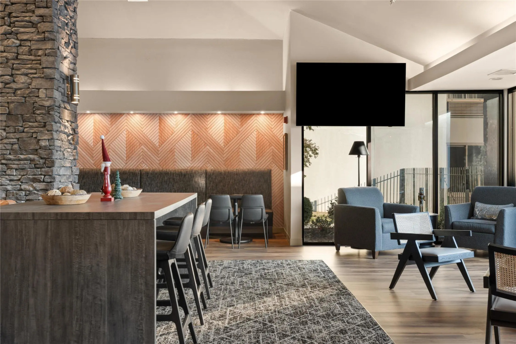 Best Western Courtview Hotel