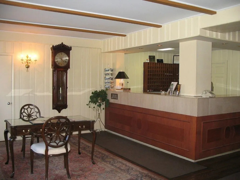 Inn At The Beeches