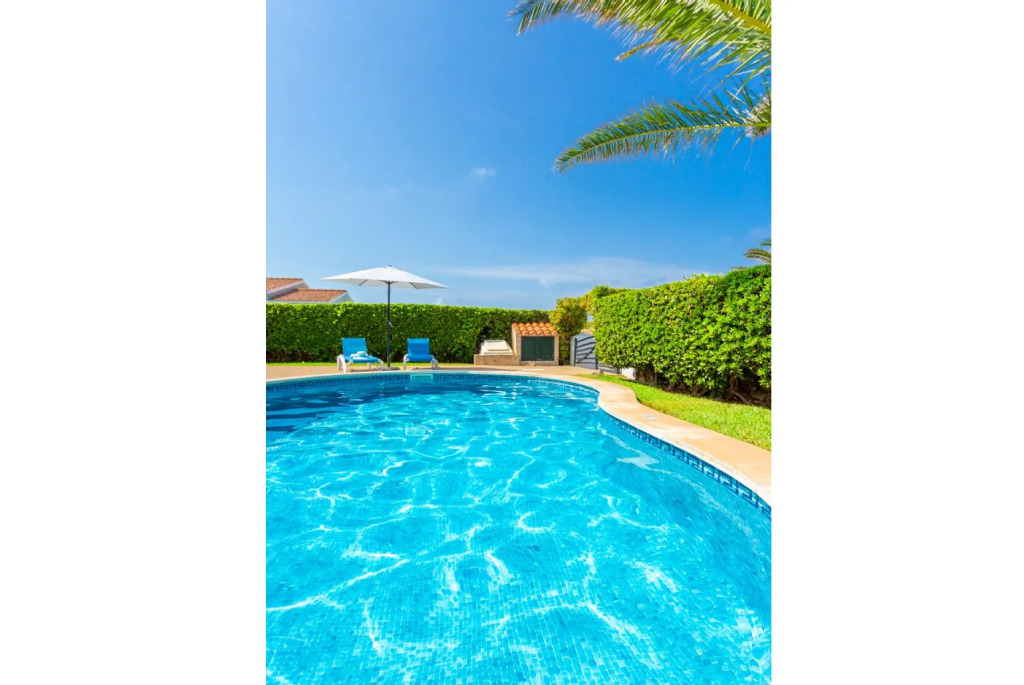 Villa Clariana Large Private Pool AC WiFi