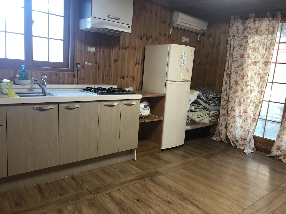 Yangsan Poong Ho Dae Pension