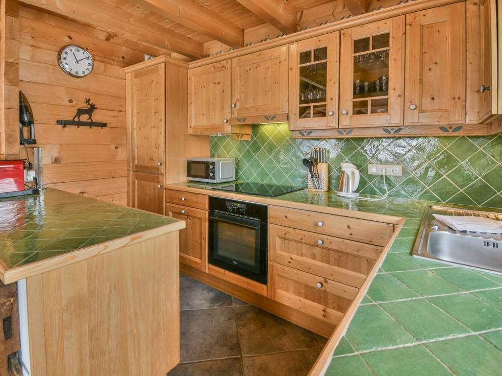 Chalet Le Grand-Bornand, 6 pièces, 12 personnes - FR-1-391-116