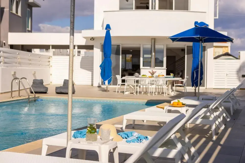 Faros Seaside Villa Larnaca
