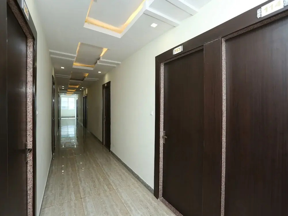 FabHotel CSFC