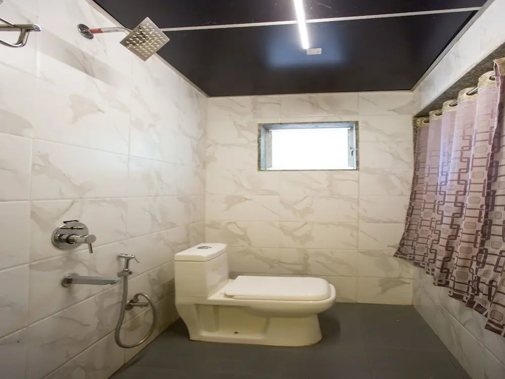 OYO 12249 Hotel Meghna Food Studio