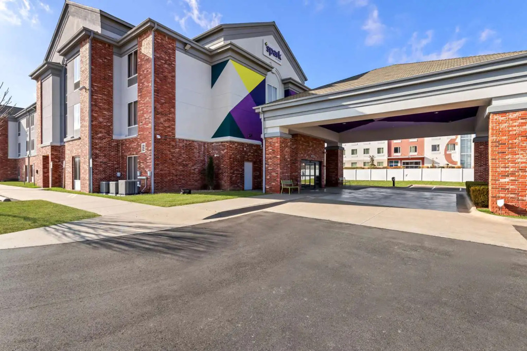 Spark by Hilton Catoosa Tulsa
