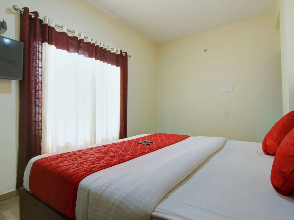 OYO 11748 Pine Hill suites