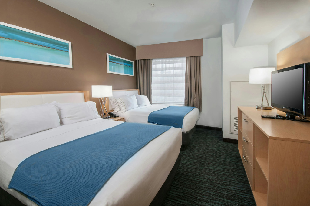 Holiday Inn Express Hotel & Suites San Antonio - Rivercenter Area by IHG