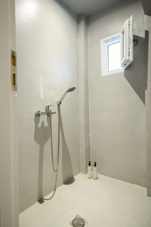Central Hostel Oia