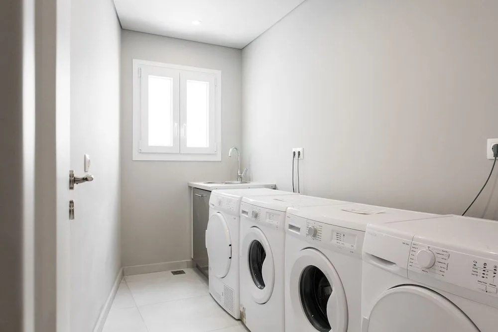 WYZ Athens Apartments by UPSTREET