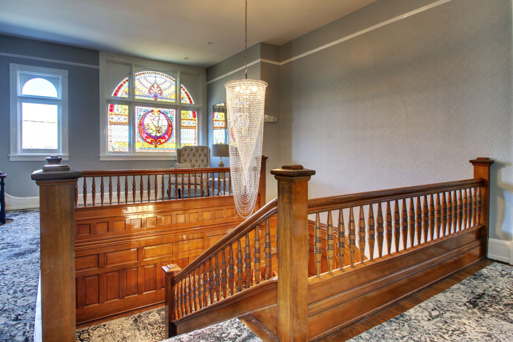 Hotel Finial BW Premier Collection Oxford - Anniston