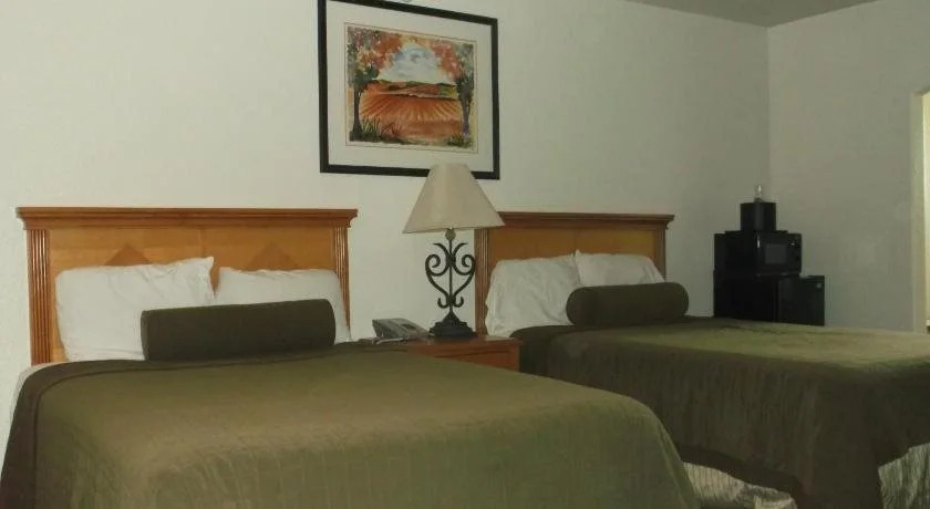Travel Inn and Suites
