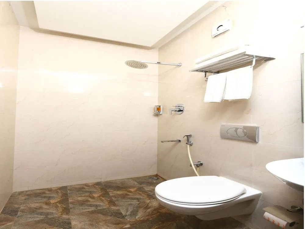 OYO 10276 Hotel The Pearl