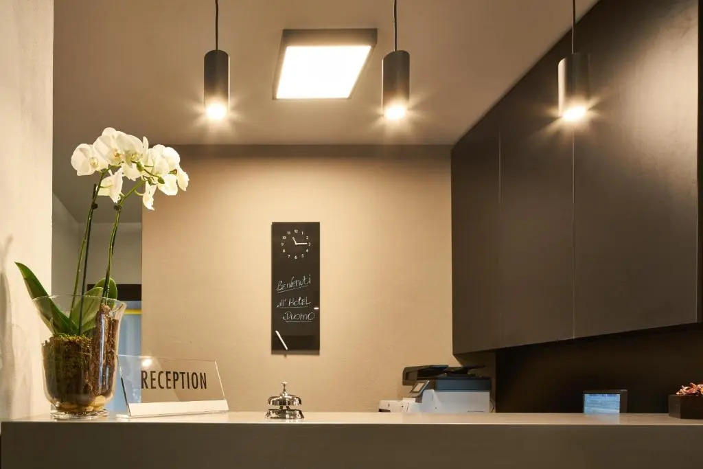Smart Hotel
