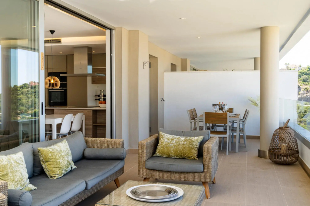 Luxury 3  bedroom Apartment with a Panoramic Sea V
