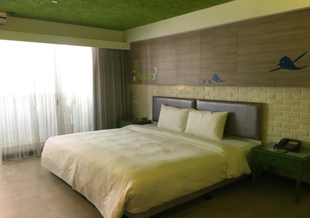 R8 Eco Hotel