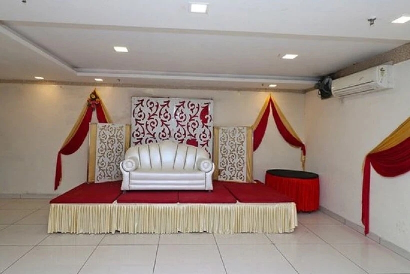 OYO 4772 Park Grand Hotel & Resort
