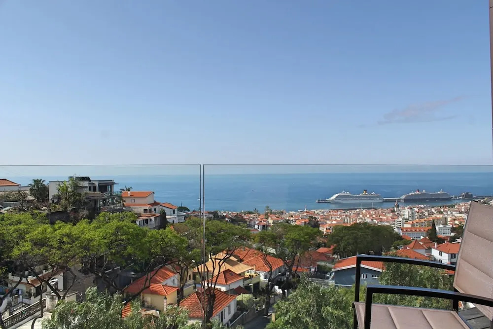 Skylounge by Our Madeira