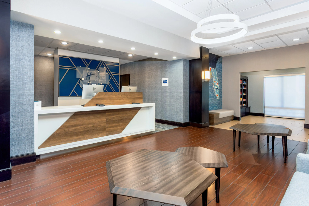 Holiday Inn Express & Suites - Orlando - Southeast by IHG