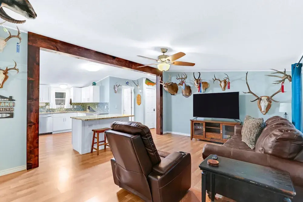 Sportsman's Den