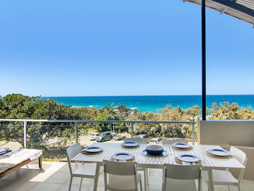Aqua Promenade Beachfront Holiday Apartments
