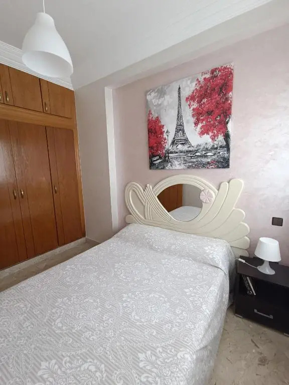 Bel appartement a 2min de Gare TGV Agdal