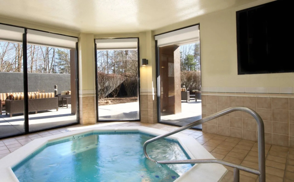 Country Inn & Suites by Radisson, Columbus-Edinburgh